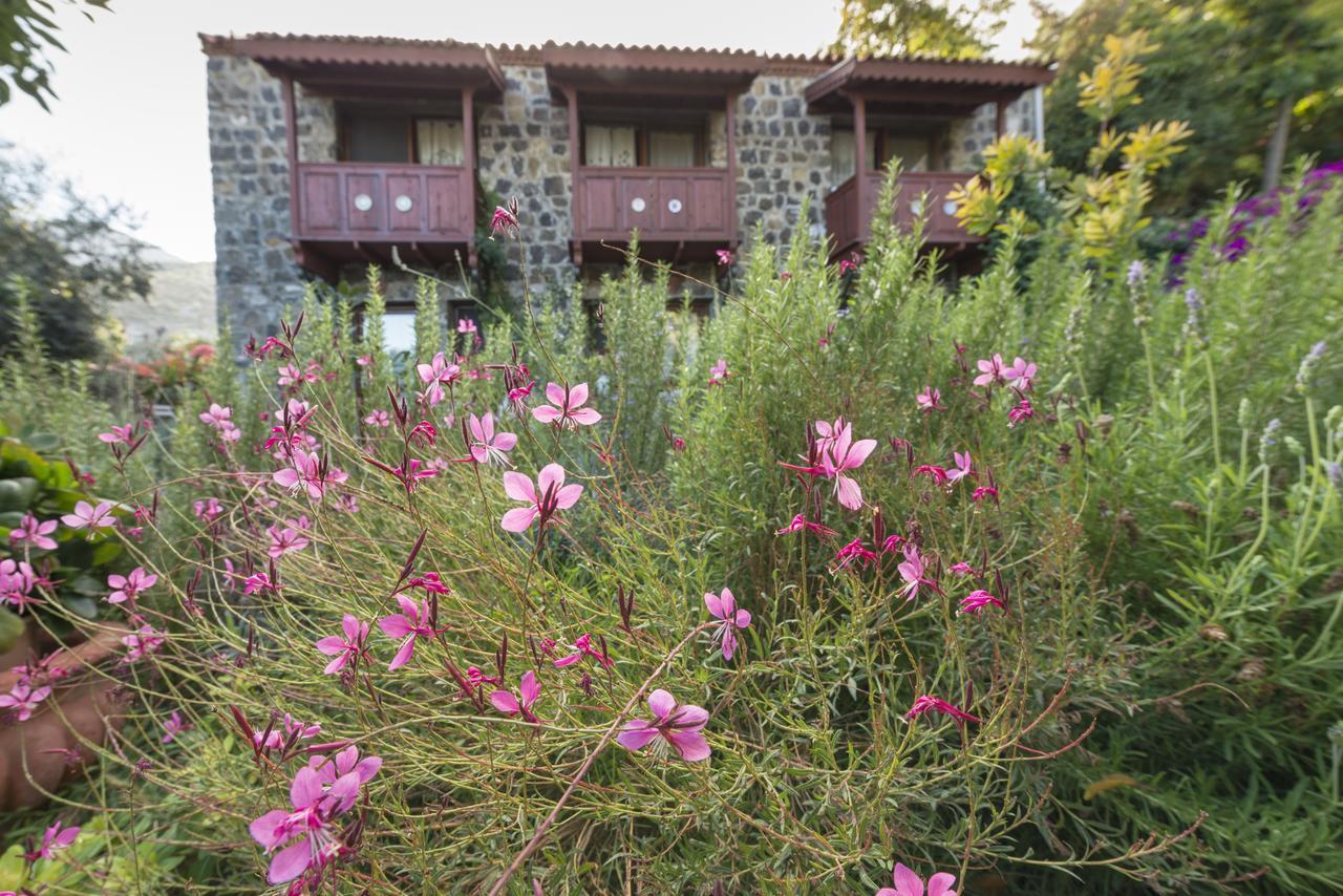 Karaburun Bahce Bed & Breakfast Exterior photo